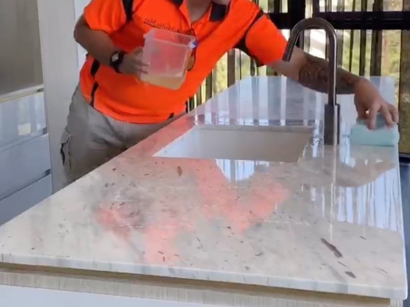 Benchtop sealing